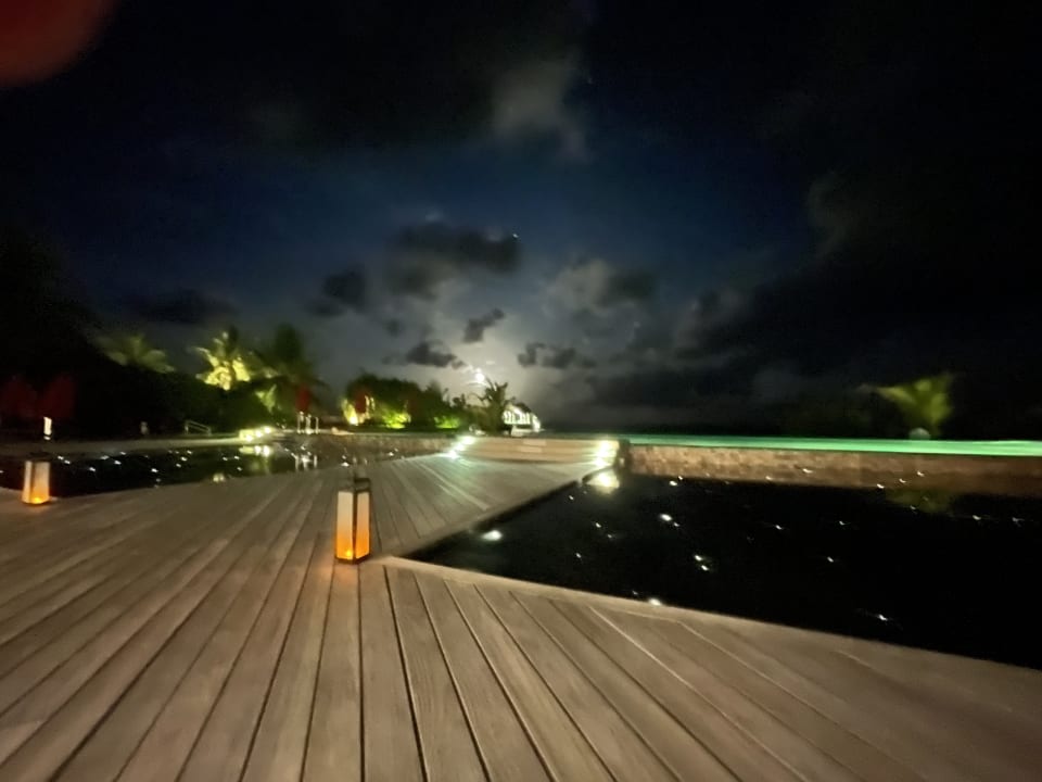 Pool NH Collection Maldives Havodda Resort
