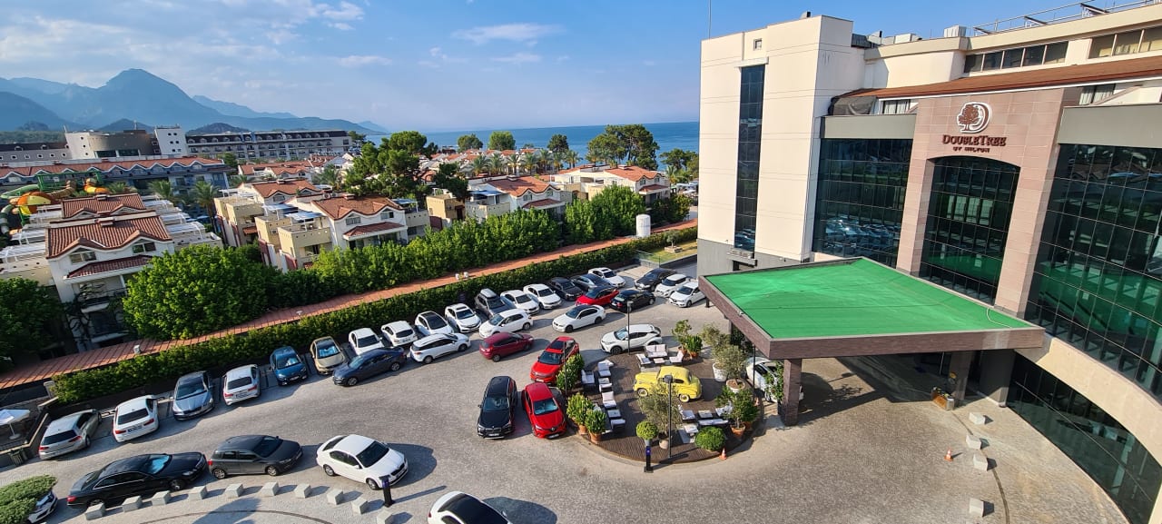 Außenansicht DoubleTree by Hilton Antalya-Kemer