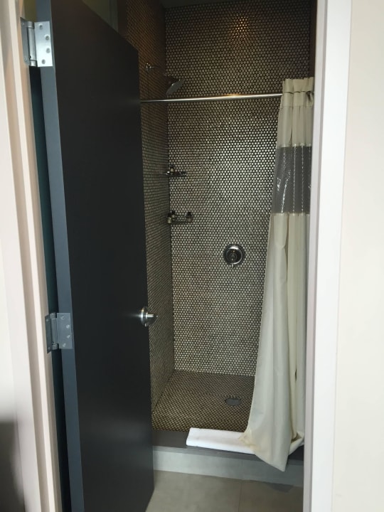 Executive Zimmer - Dusche The Paper Factory Hotel