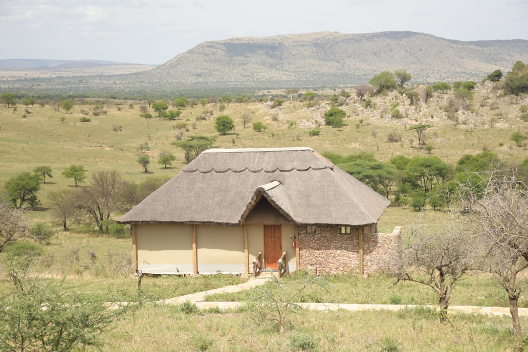 Außenansicht Serengeti Safari Lodge
