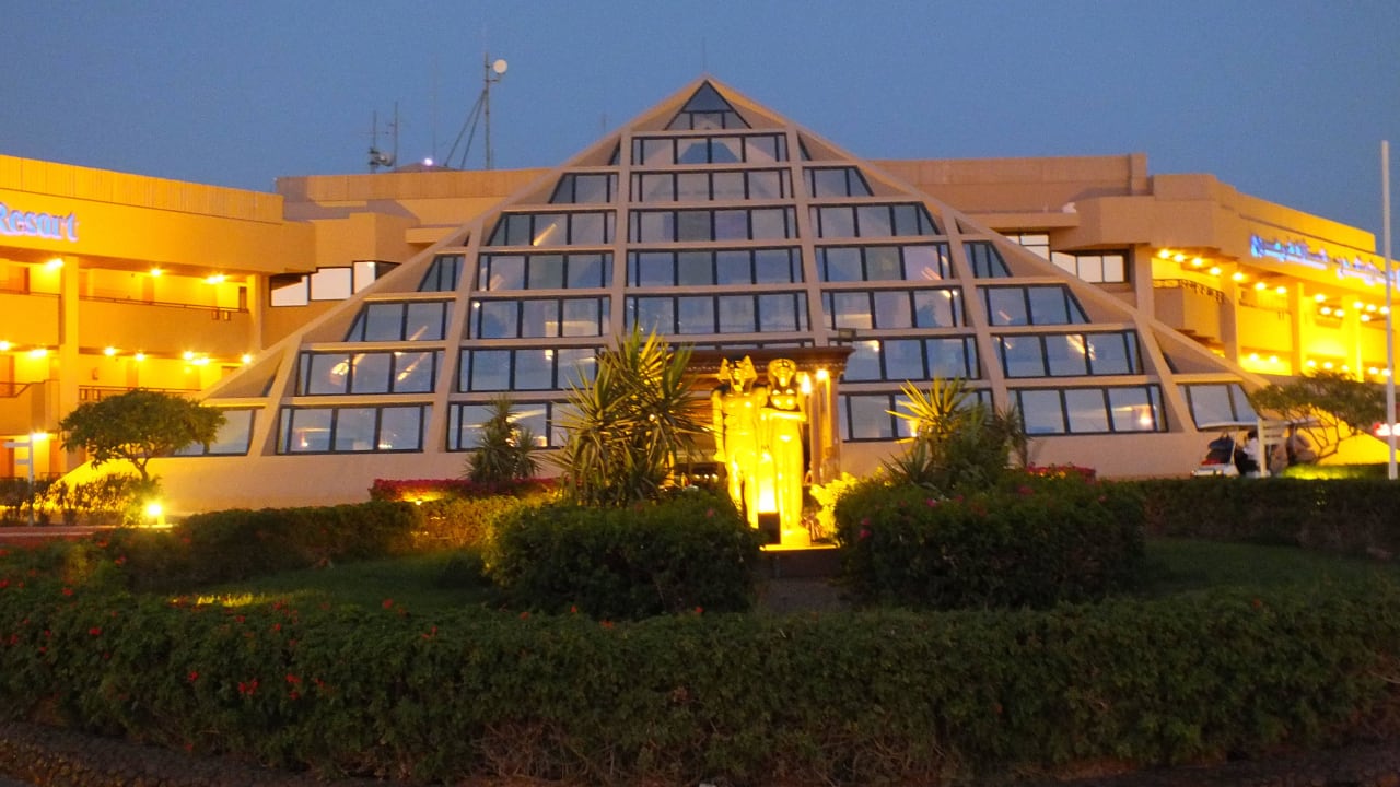 Eingang Pharaoh Azur Resort