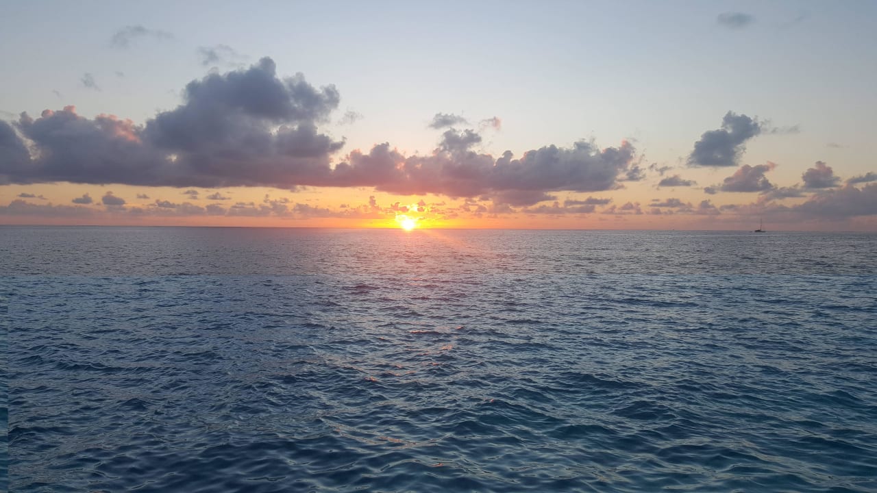 Sonnenaufgang Embudu Village