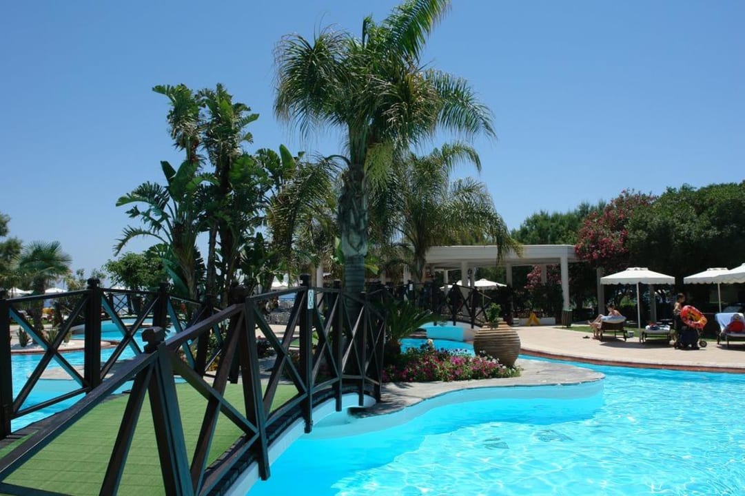 Der Garten ist immer top-gepflegt Hotel Calypso Beach