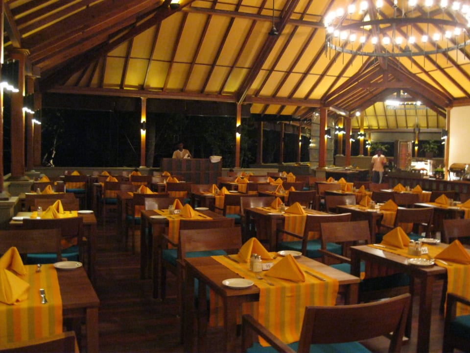 Offenes Restaurant Adaaran Select Meedhupparu Island Resort - Premium All Inclusive