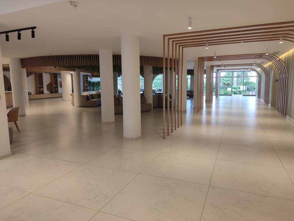 Lobby Golden Coast Hotel & Bungalows