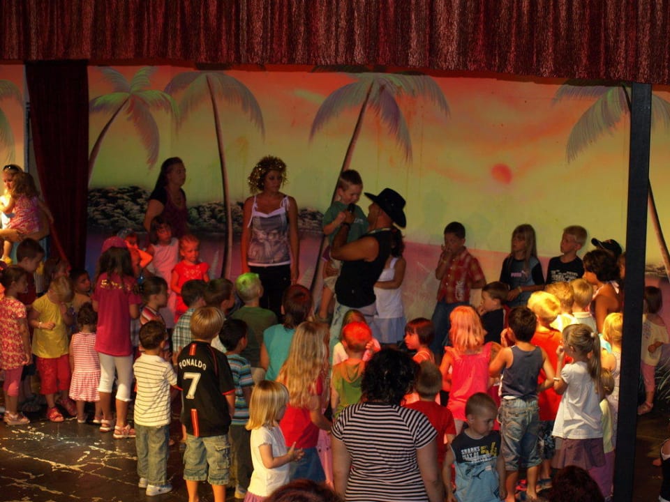 Abendliche Minidisco Hane Family Resort