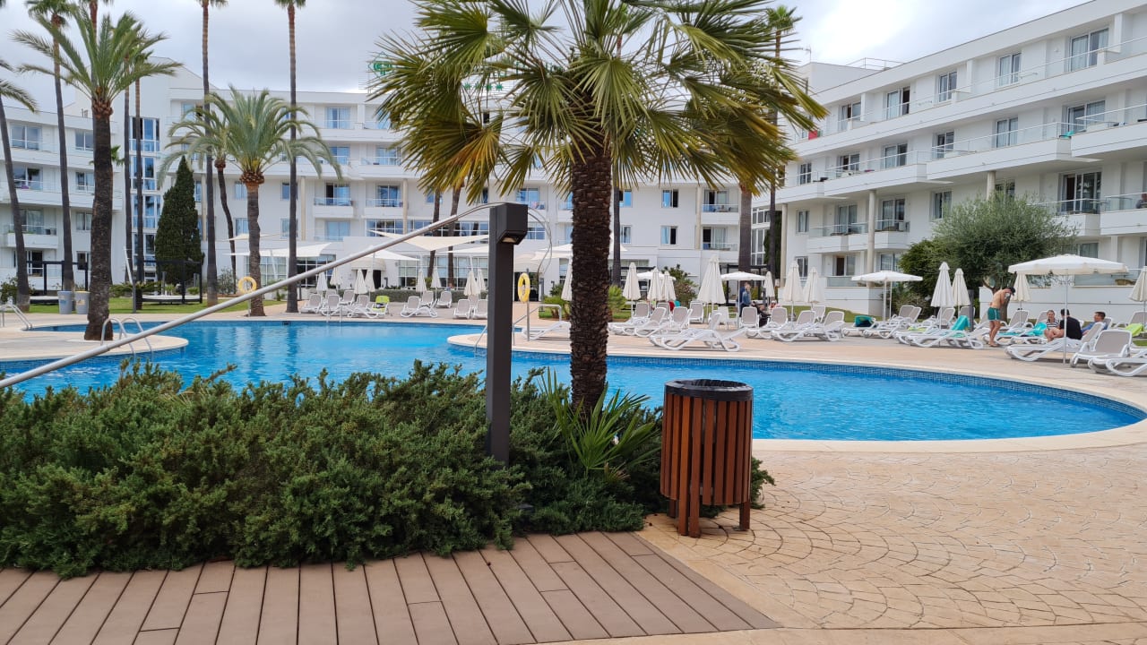 Pool Protur Vista Badia Aparthotel