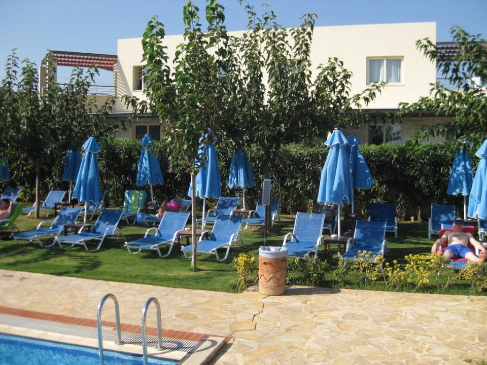 Ein Liegebereich Cretan Dream Resort & Spa