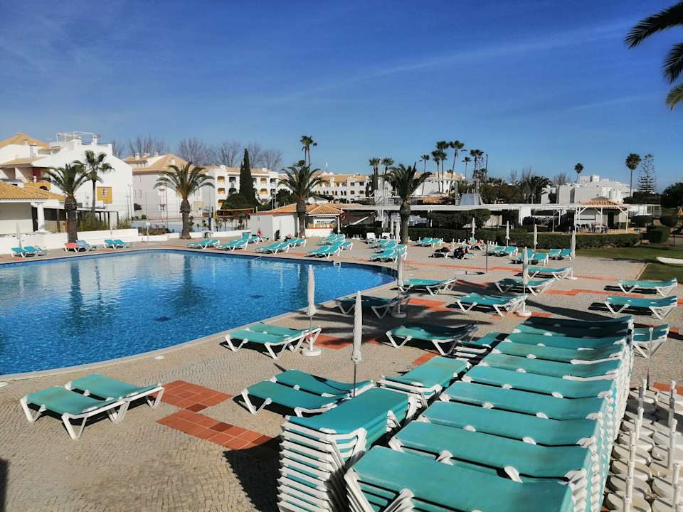 Pool Golden Club Cabanas