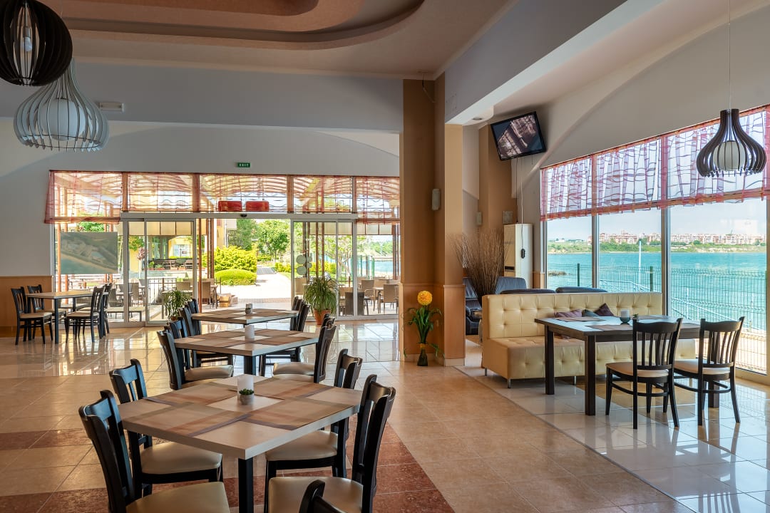 Gastro MIDIA FAMILY RESORT