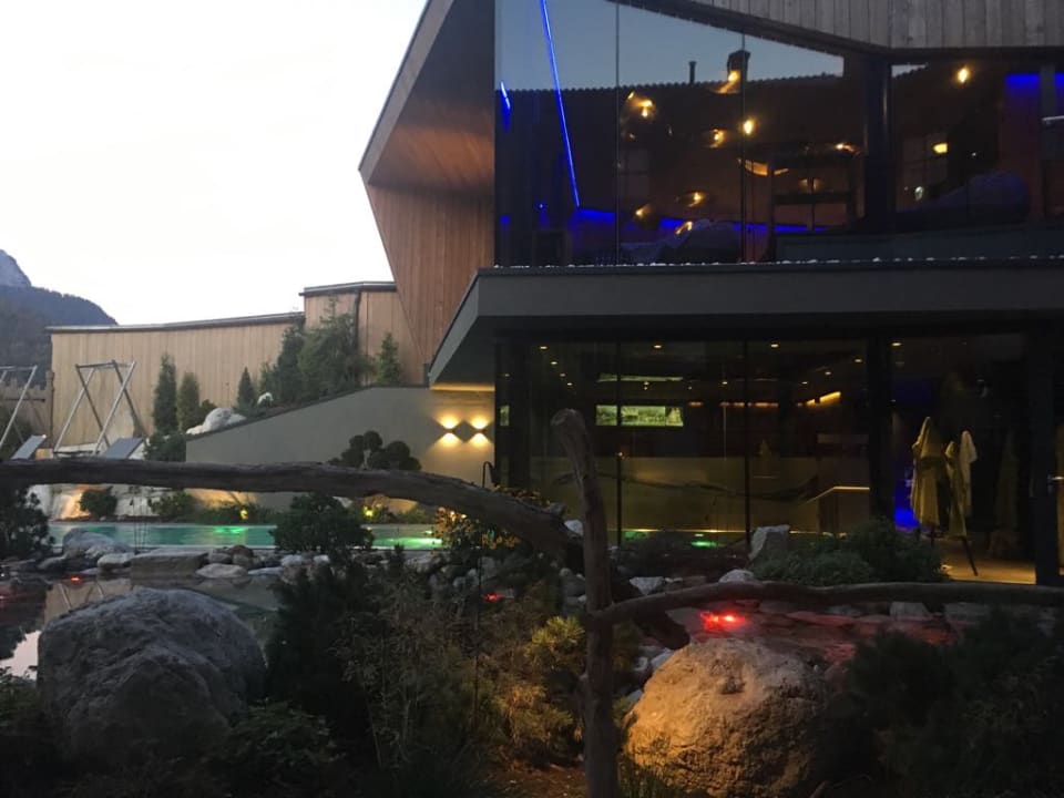 Pool Hotel Riederalm