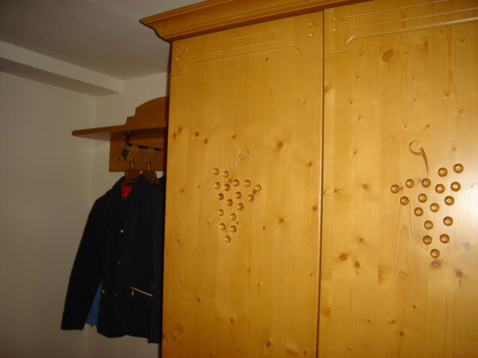 Garderobe, Kleiderschrank Hotel Althof Retz