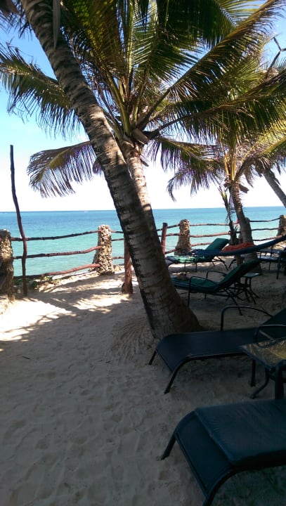 Strand Bahari Beach Hotel