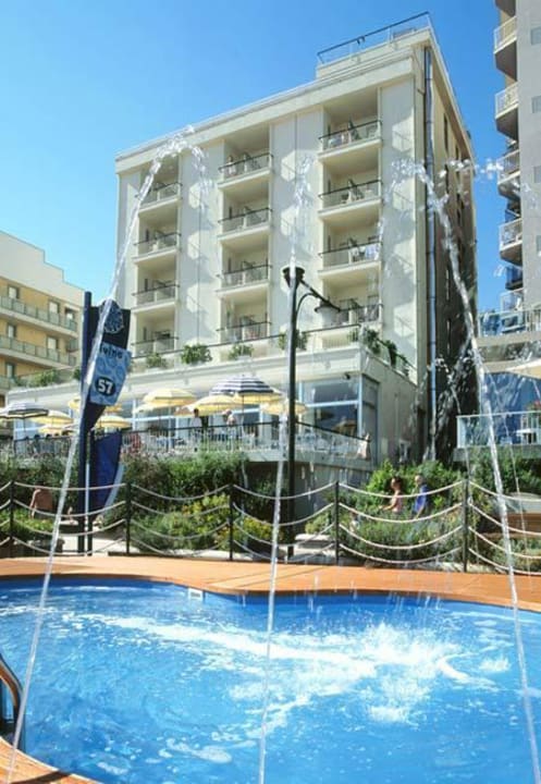 Vista dell'Hotel lato mare Hotel Astoria