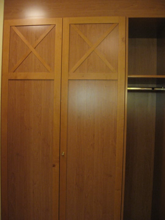 Kleiderschrank Precise Resort Rügen