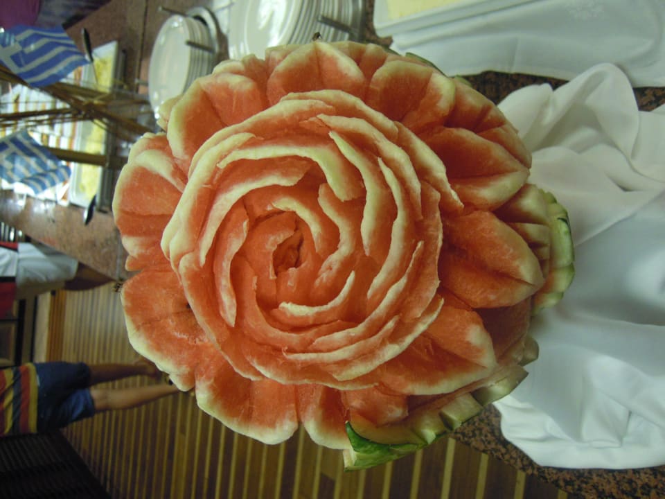 Verzierung am Buffet  Apollonia Beach Resort & Spa