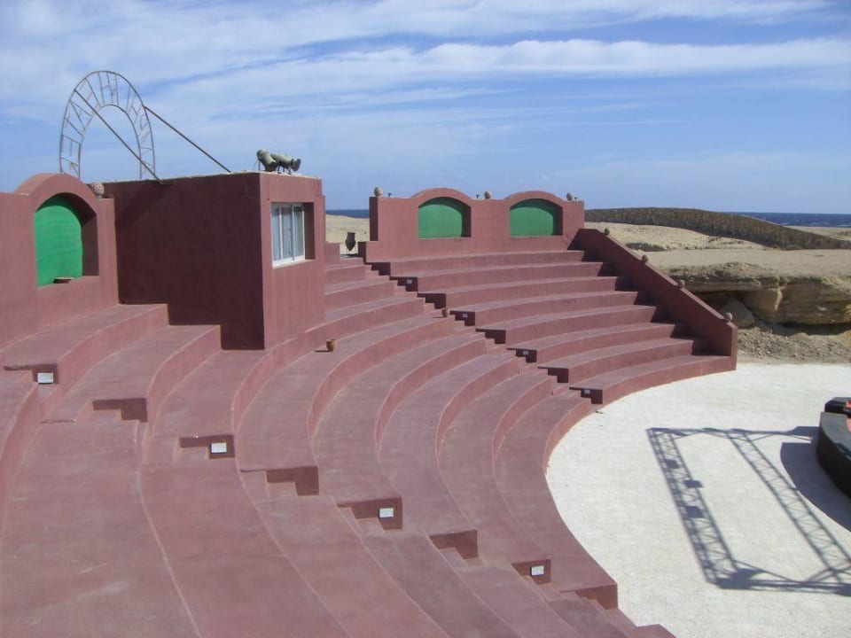 Amphitheater Sentido Akassia Beach