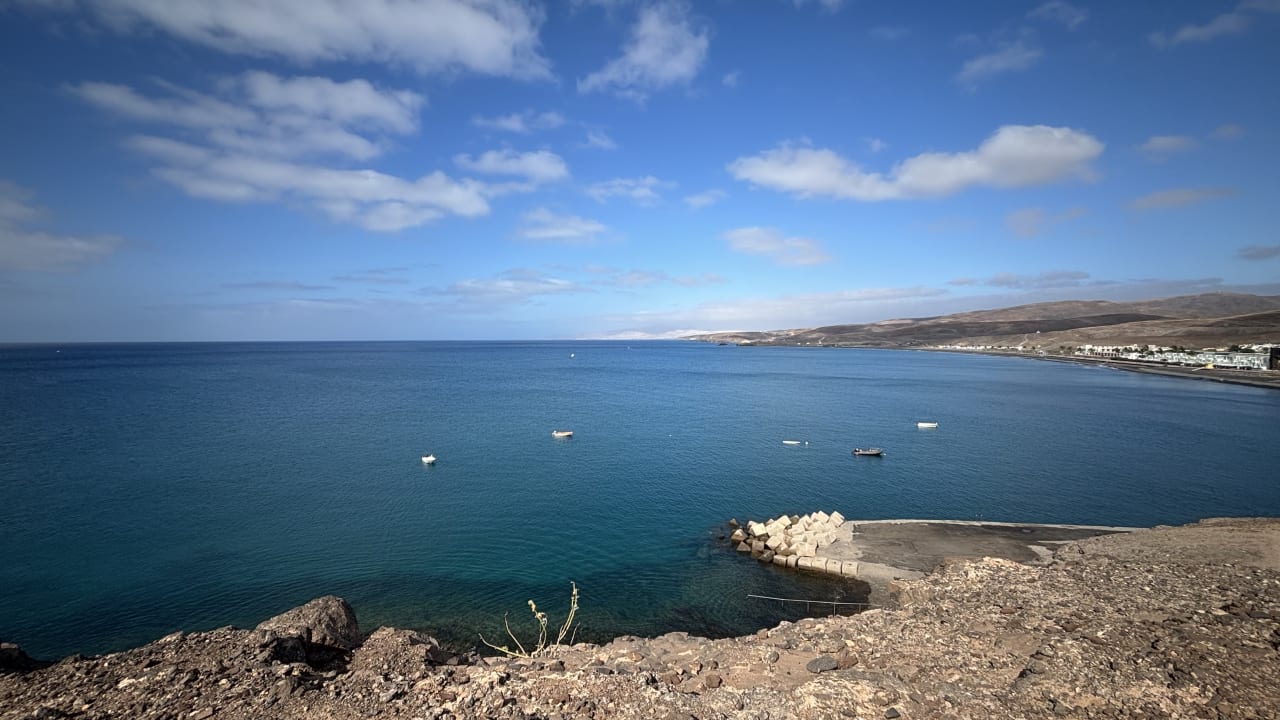 Strand R2 Romantic Fantasia Suites - Adults only