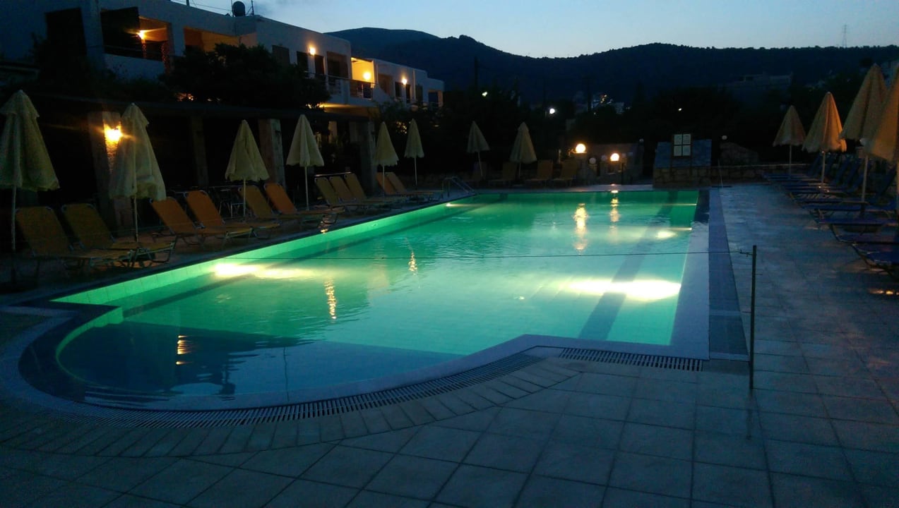 Poolanlage bei Nacht  Eurohotel Katrin Hotel & Bungalows