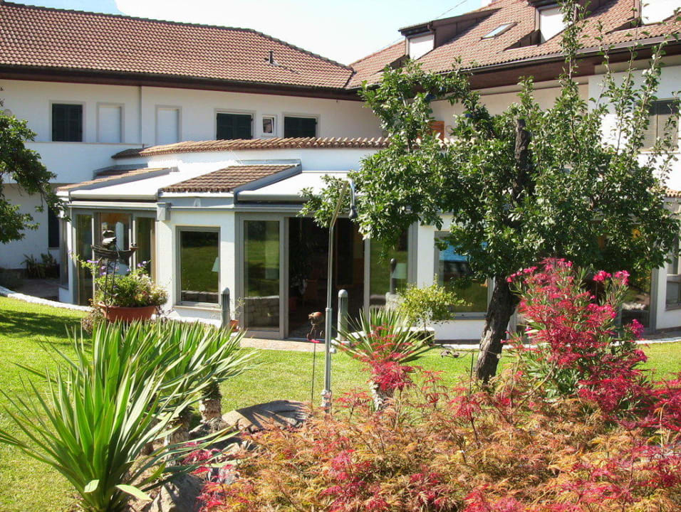 Blick vom Garten Hotel Frangart