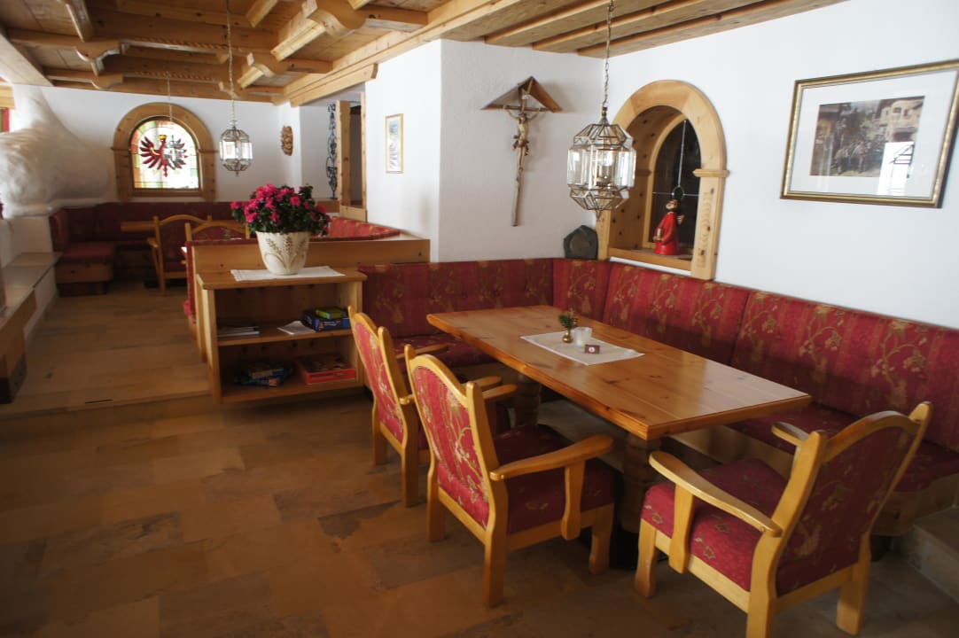 Aufenthaltsraum im Alpenhotel Tirol zu Galtür Alpenhotel Tirol