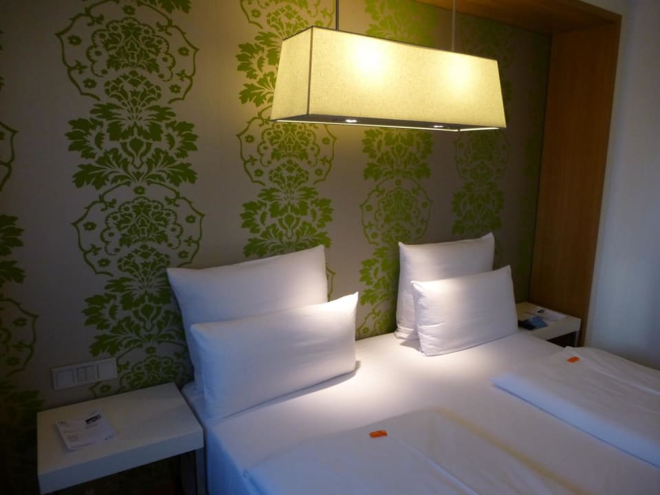 Bett Hotel NH Frankfurt Messe