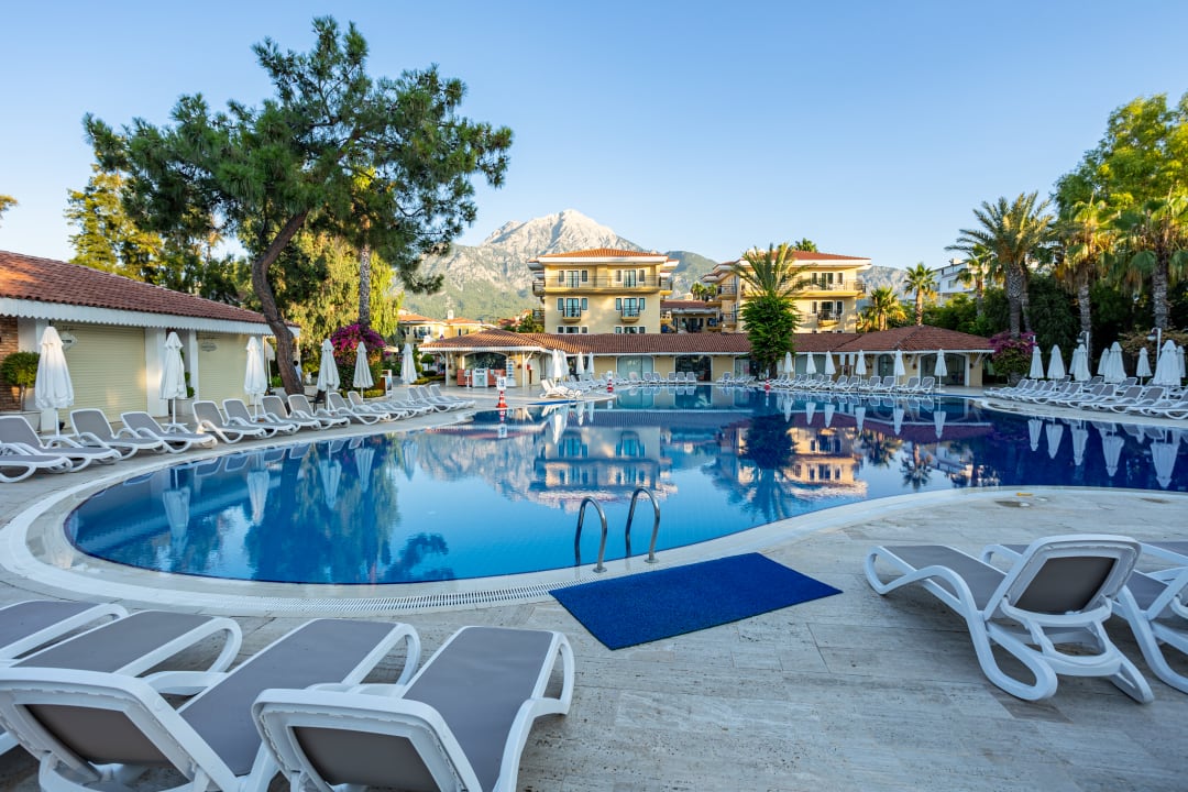 Pool Club Hotel Phaselis Rose