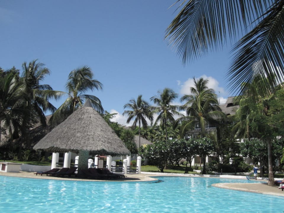 Pool Hotel Southern Palms Beach Resort