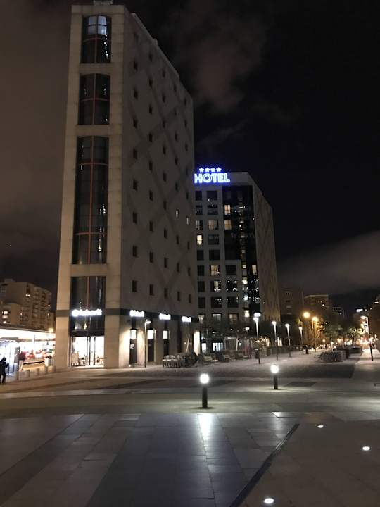 Außenansicht Hotel Vía Castellana