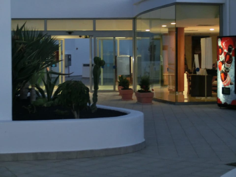 Von unseren Zimmer nicht weit, zum Restaurante Hotel Las Costas