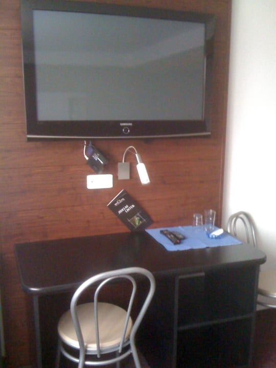 Flat-TV-Schreibgelegenheit Hotel Slavie