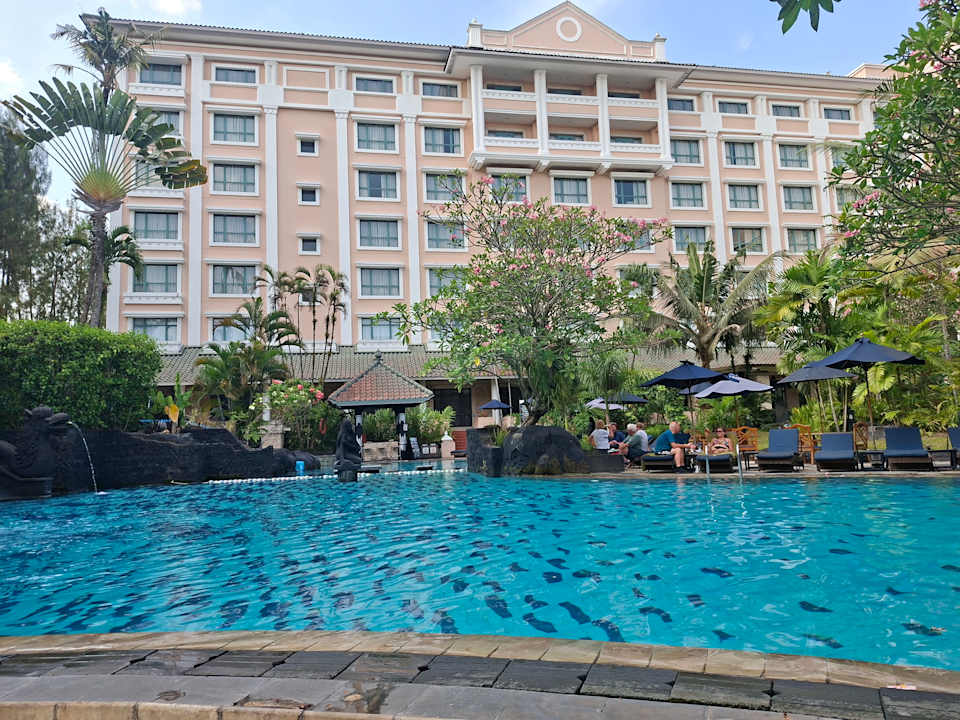 Pool Melia Purosani Yogyakarta