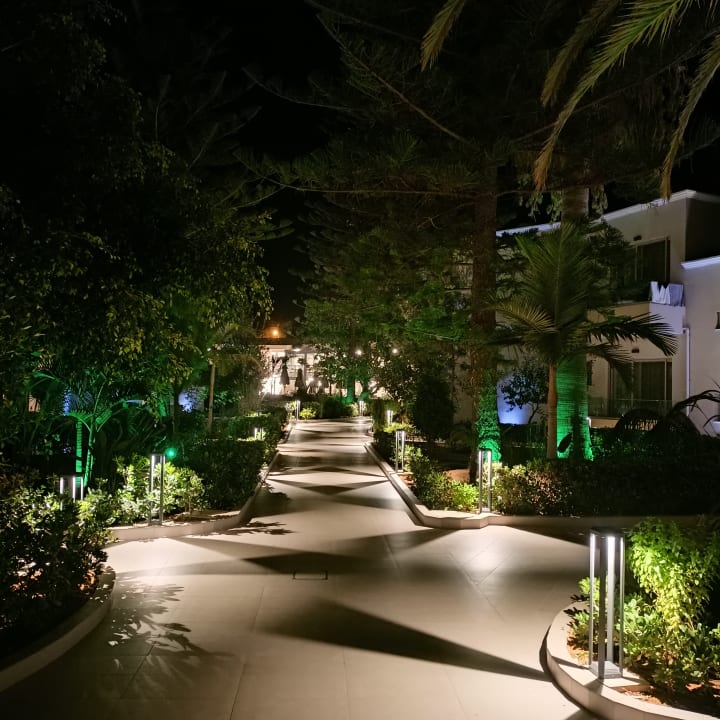 Gartenanlage Vantaris Luxury Beach Resort