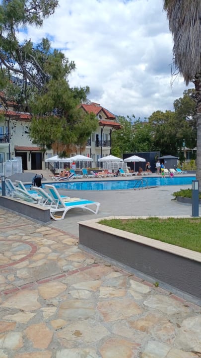 Pool Hotel Grand Ring