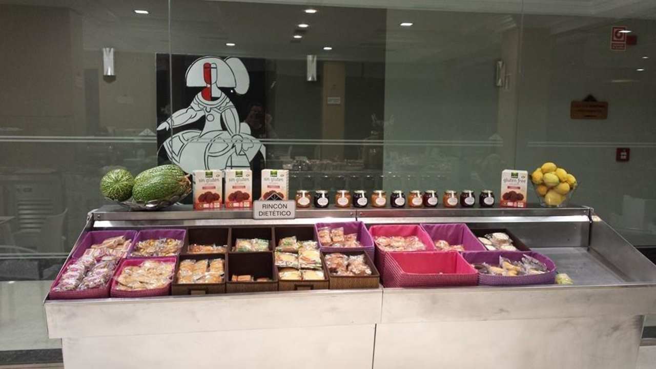 Desayuno buffet hotel maritimo ris Hotel & Apartments Maritimo Ris