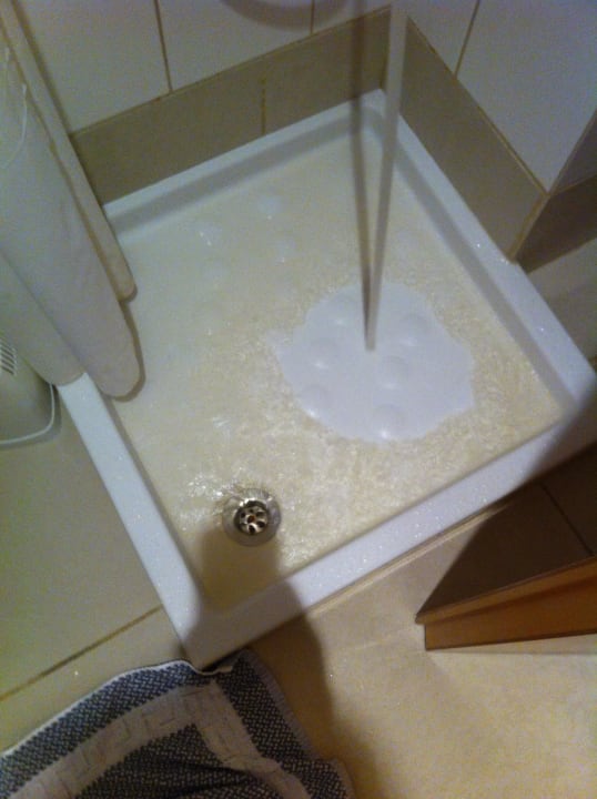 Heißes Wasser sieht garnicht gut aus!! Iberostar Selection Creta Marine