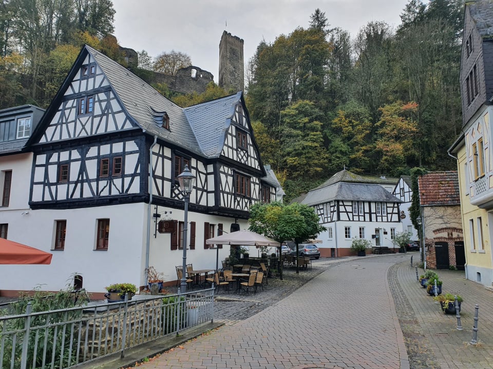 Außenansicht Landgasthof zur Burg Grenzau