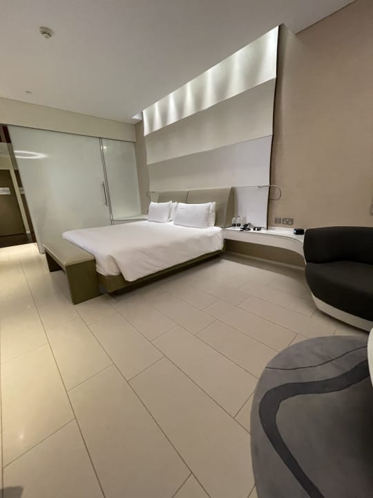 Zimmer W Abu Dhabi - Yas Island