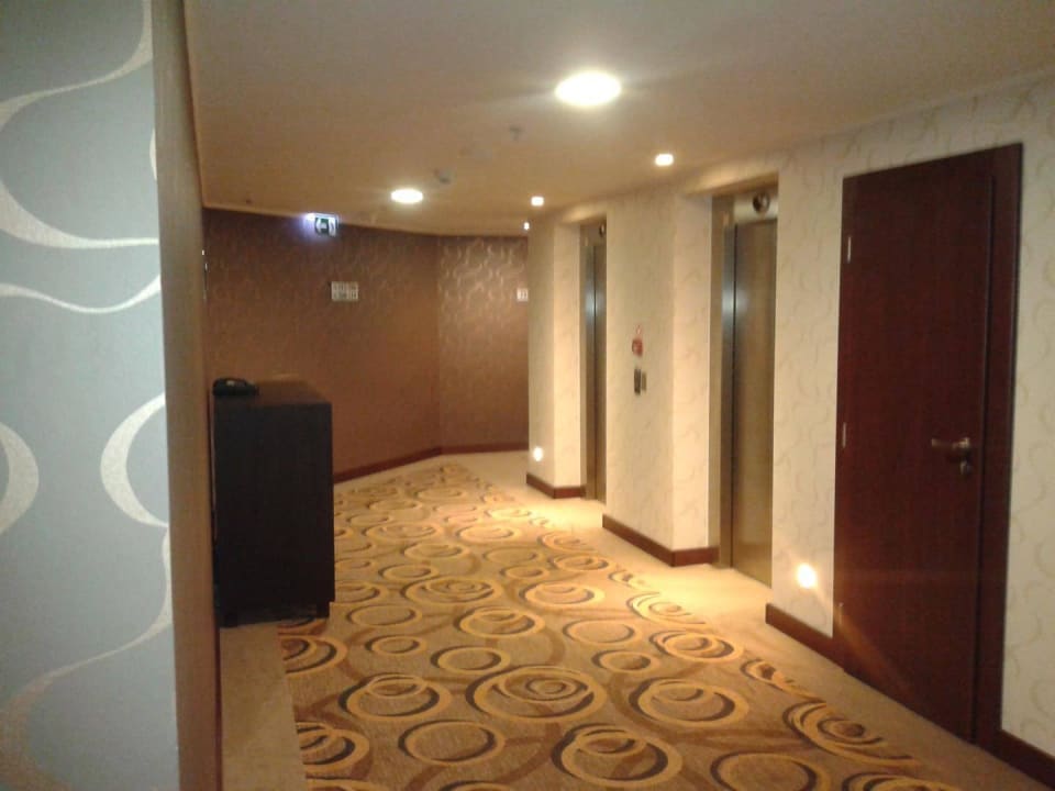 Korytarz DoubleTree by Hilton Hotel Bratislava