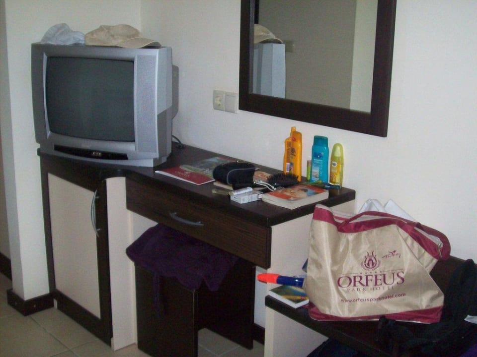 Fernseher im Zimmer Hotel Orfeus Park