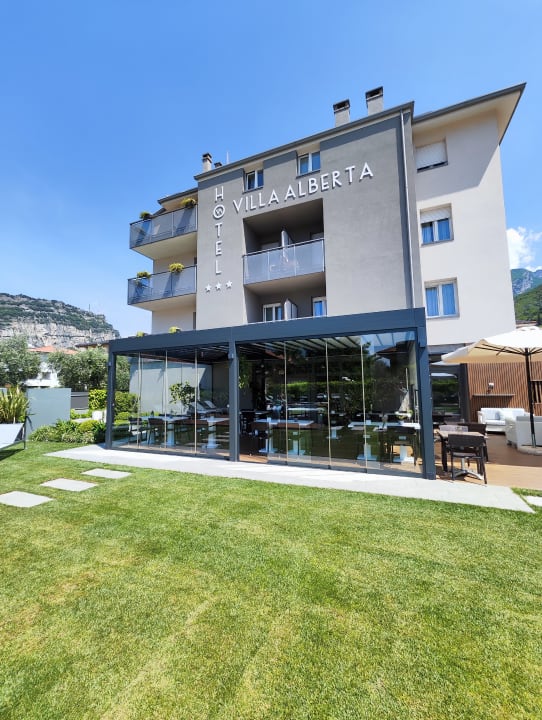 Außenansicht Hotel Villa Alberta