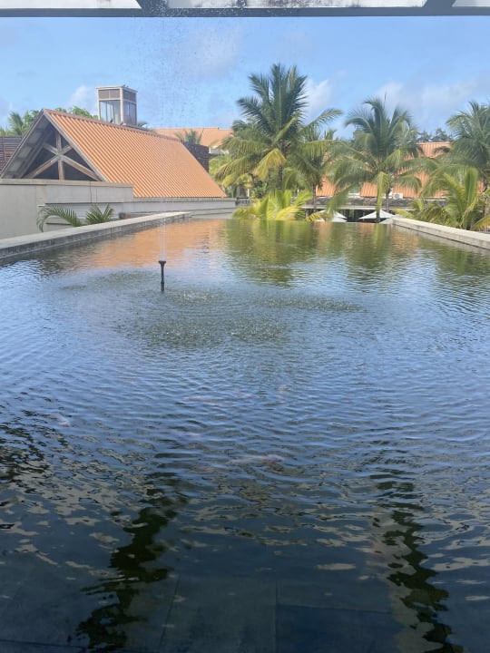Pool Crystals Beach Resort Belle Mare, a member of Radisson Individuals