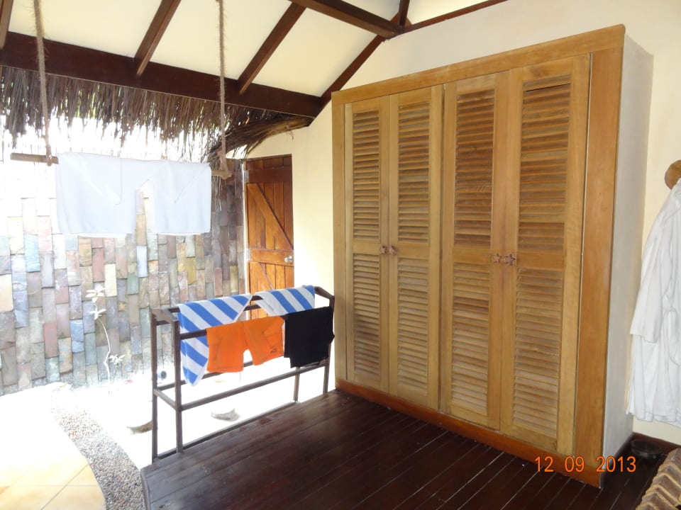 Offenes Bad Filitheyo Island Resort