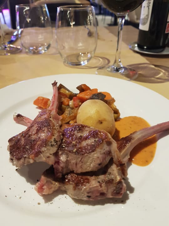 Gastro Club Maspalomas Suites & SPA