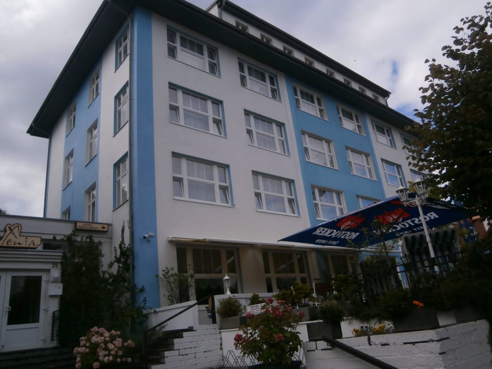 Erstes Gebäude Hotel Xenia