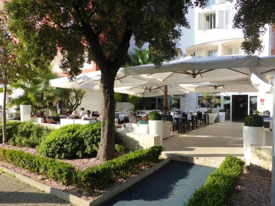 Restaurant und Loungebereich Valamar Riviera Hotel & Residence