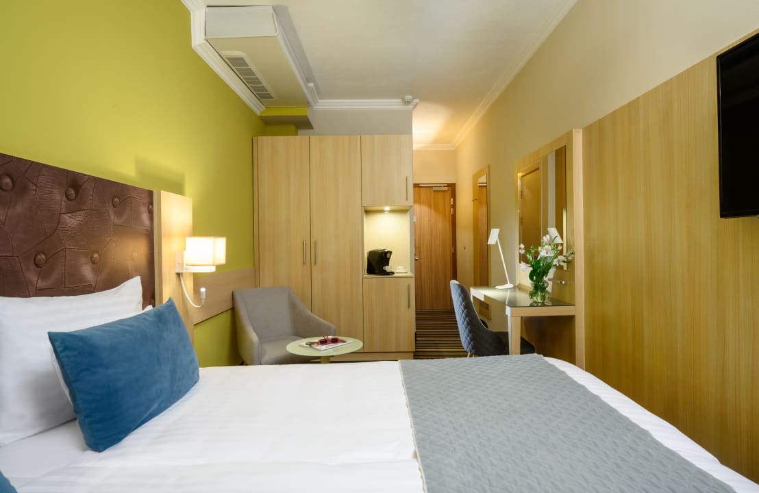 Zimmer Leonardo Hotel Budapest