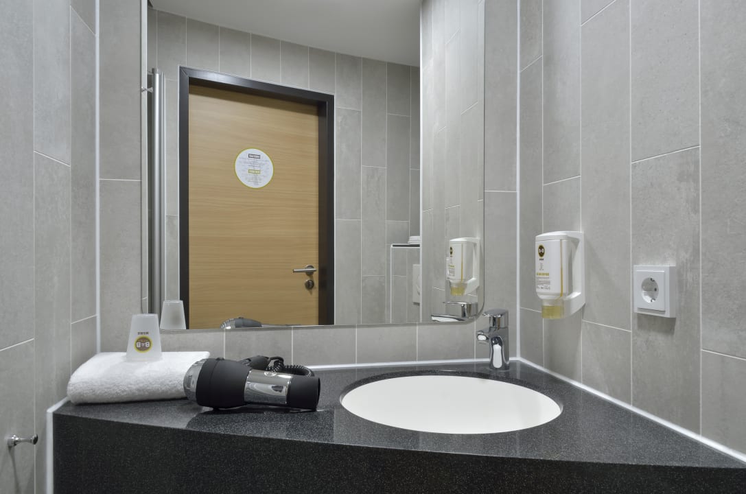 Zimmer B&B Hotel Darmstadt