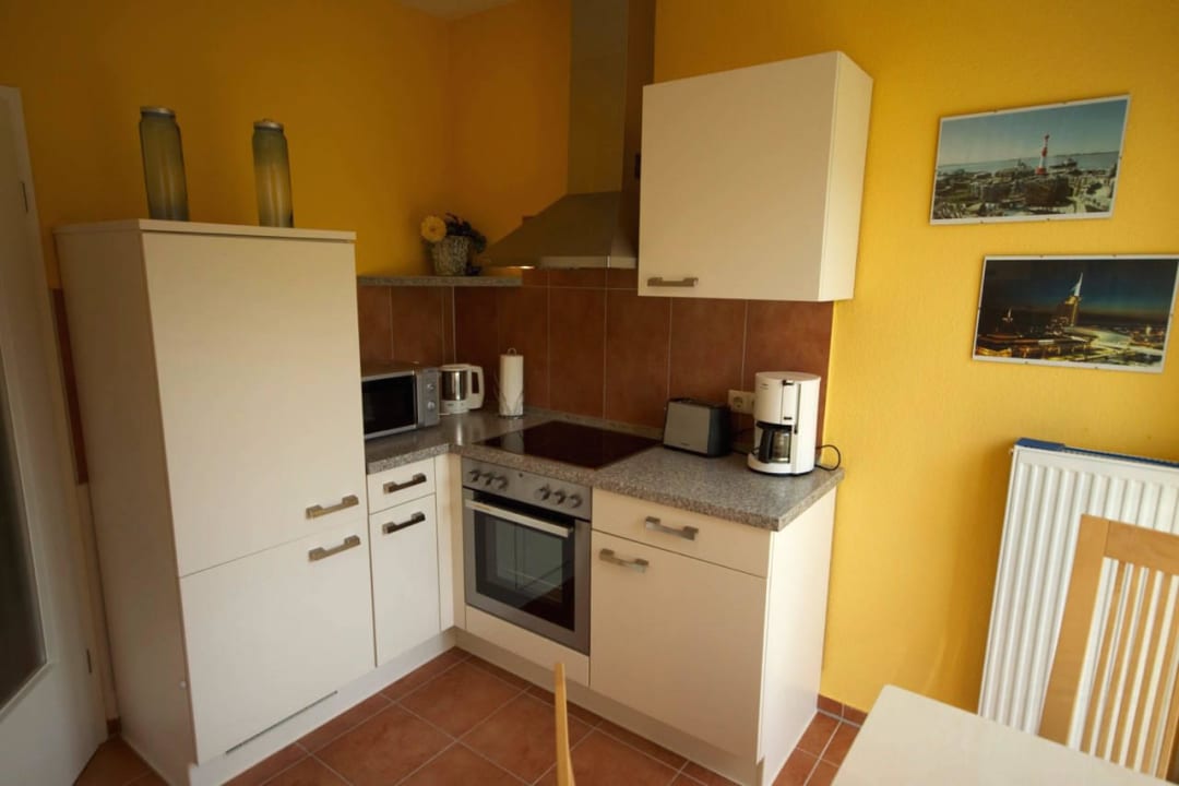 Küche, Herd, Kühlung, Mikrowelle Ferienwohnung Pinguin-City