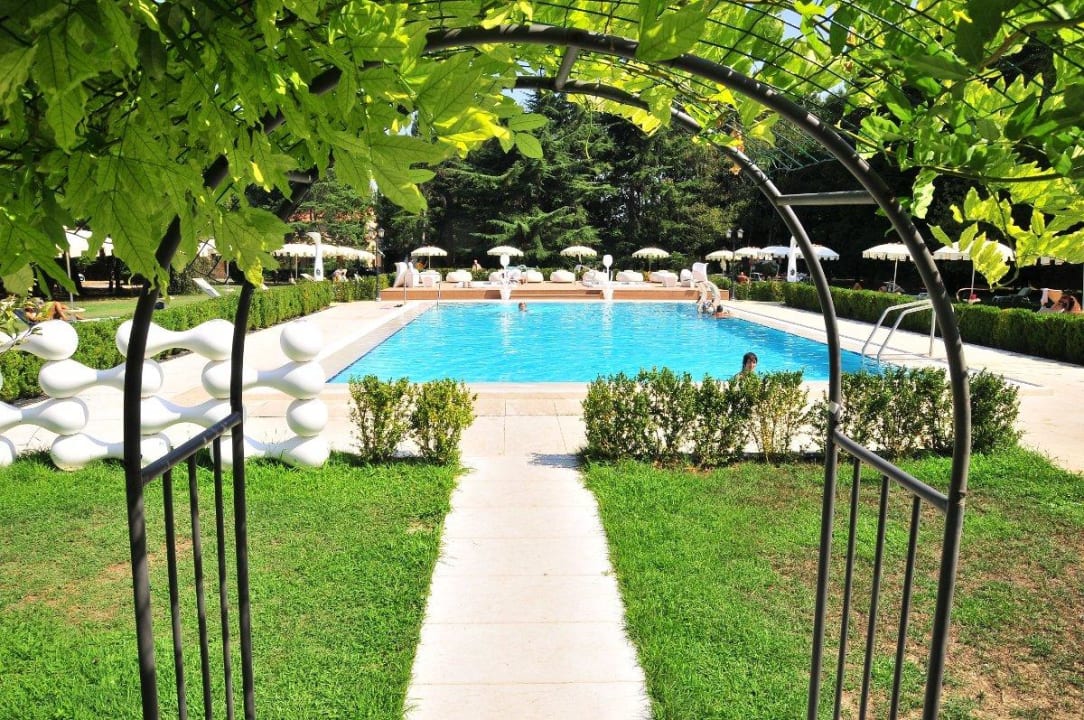 Piscina Villa Giustinian